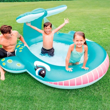 Piscina hinchable infantil con aspersor ballena de 201x196x91 cm para 3 niños | INTEX 2