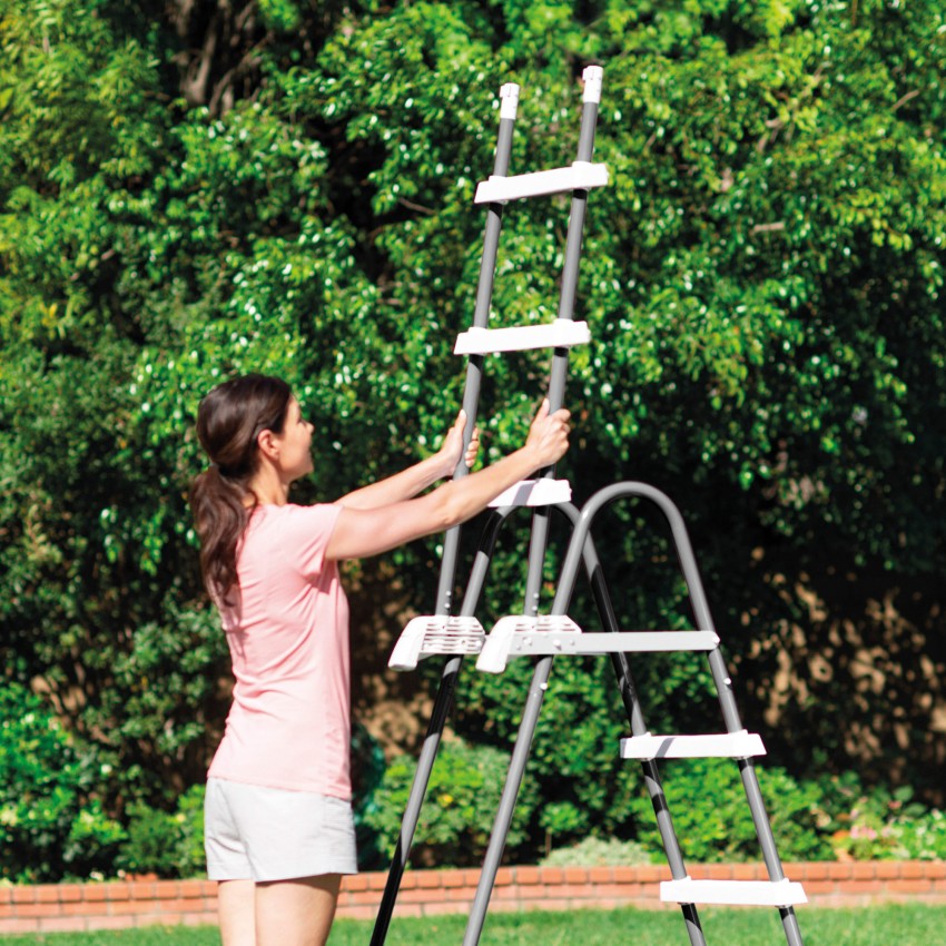 Escalera INTEX para piscina de 91 y 107 cm de altura | Intex.es