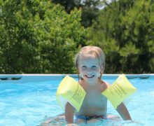 Seguridad infantil en la piscina
