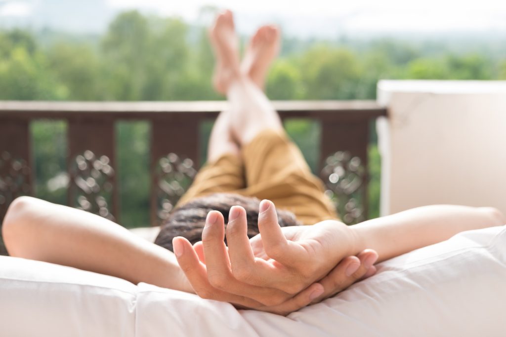 Beneficios de dormir al aire libre