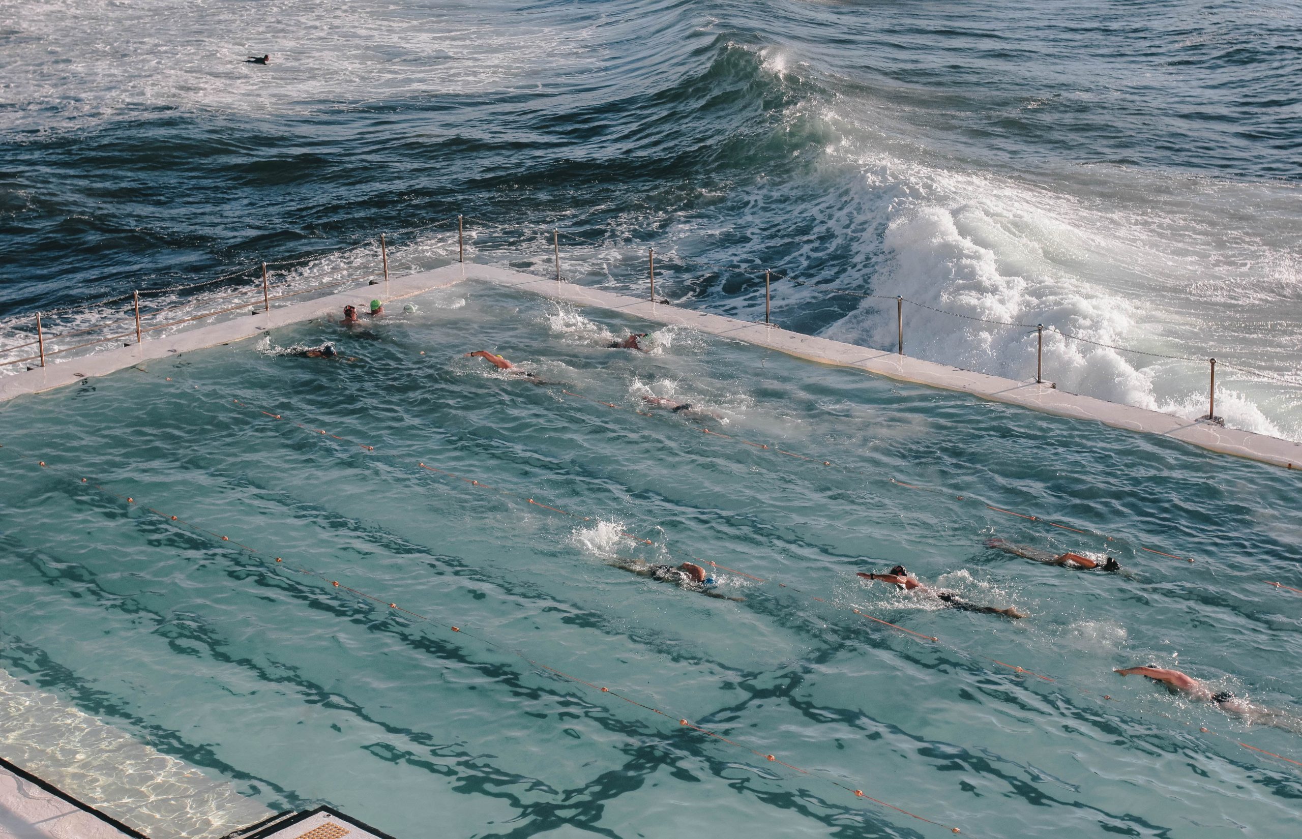 Piscina cloracion salina