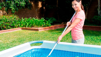 Limpiafondos manual: el accesorio ideal para el mantenimiento de tu spa o piscina pequeña