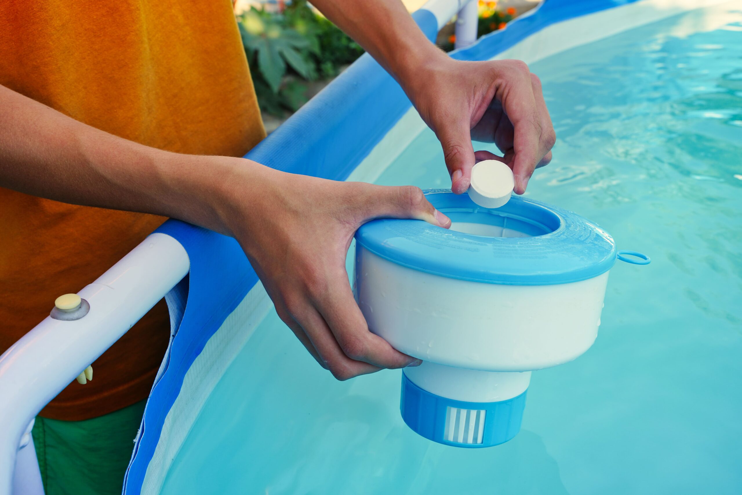 Las mejores piscinas desmontables para tu jardín y algunos consejos para  mantener el agua limpia todo el verano